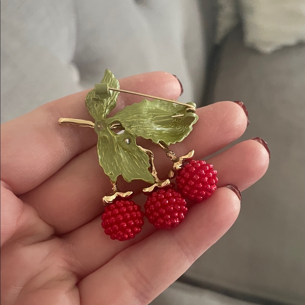 Beaded Raspberry Brooch - Picture 5 of 5
